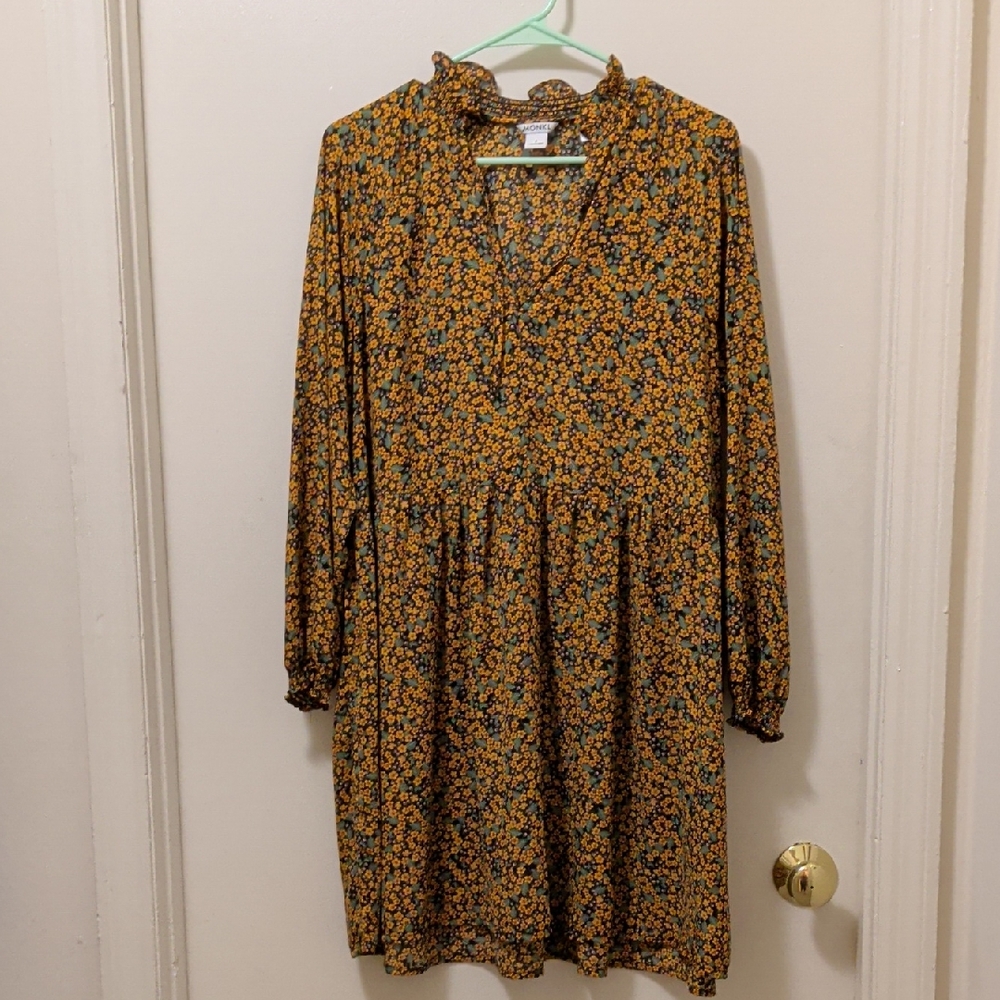 Chic Long Sleeve Floral Dress in Mustard and Black